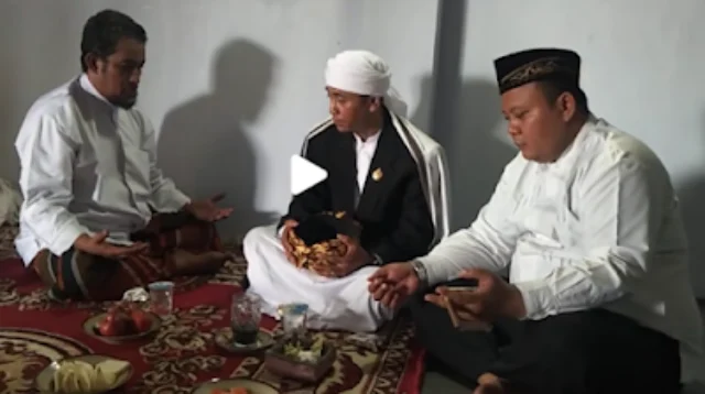 Heboh! Video Lord Rangga yang Muncul dengan Pakaian Serba Putih Ternyata Bukan Dibuat Tahun 2025? Ramai Disebut Masih Hidup
