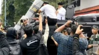 Polisi Klaim Tidak Ada Korban Jiwa Usai Warga Aksi di Kantor Bupati Pati Polisi Klaim Tidak Ada Korban Jiwa Usai Warga Aksi di Kantor Bupati Pati