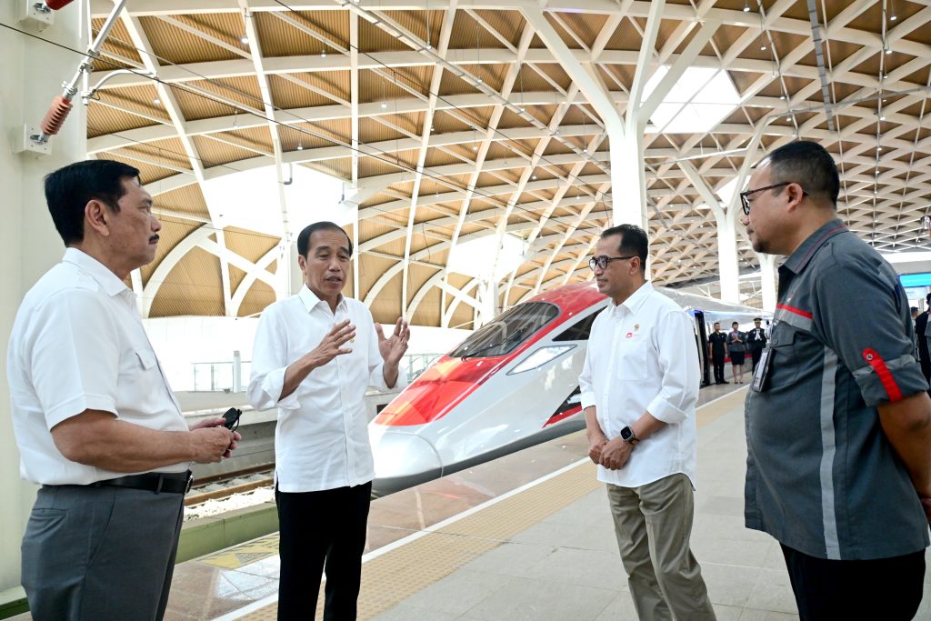 Kereta Cepat Jakarta–Bandung -- Narasi Kereta Cepat Jakarta–Bandung Bukan Proyek Pemerintah Jelas Menyesatkan