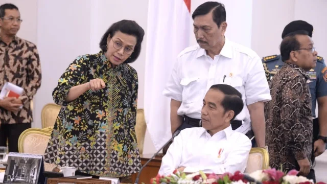 Prof Amien Rais Sebut Jokowi-Luhut-Sri Mulyani Trio Perusak Indonesia: Layak Dihukum Mati?!