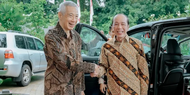 Netizen Soroti Rambut Jokowi Makin Tipis saat Bertemu Lee Hsien Loong