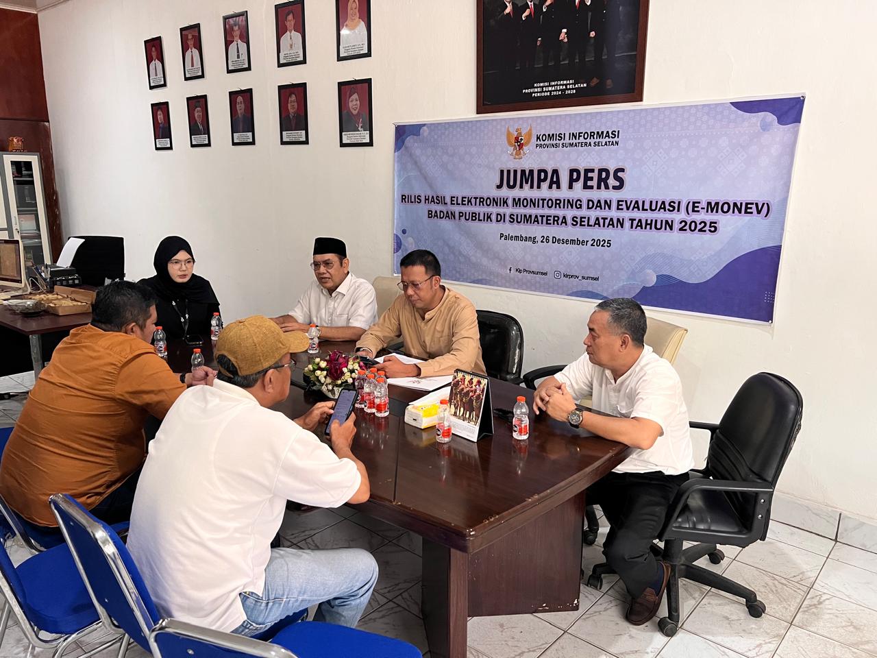 KI Sumsel Sampaikan Hasil E-Monev, 49 Badan Publik Raih Predikat Informatif