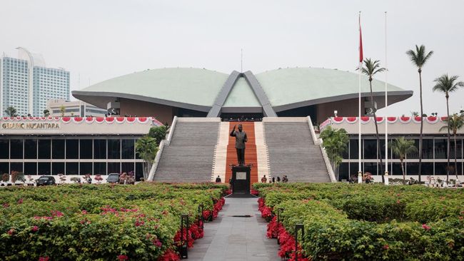gedung-dpr-ri