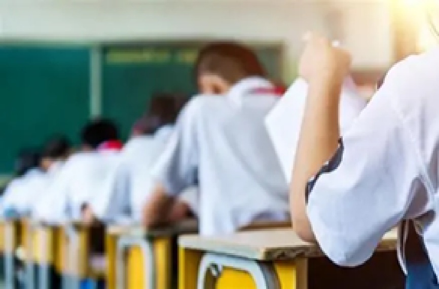Pendidikan-Hak Dasar, Amanat Konstitusi, dan Realitas Intimidasi Tagihan